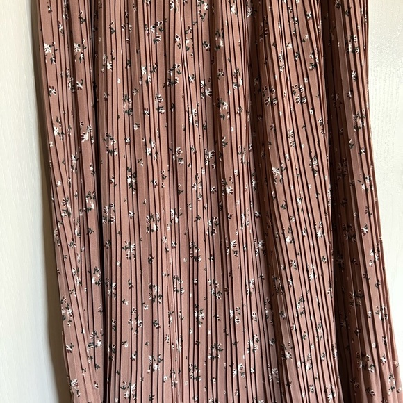 Code x Mode pleated ditsy print floral maxi skirt size xl NEW - Picture 2 of 8